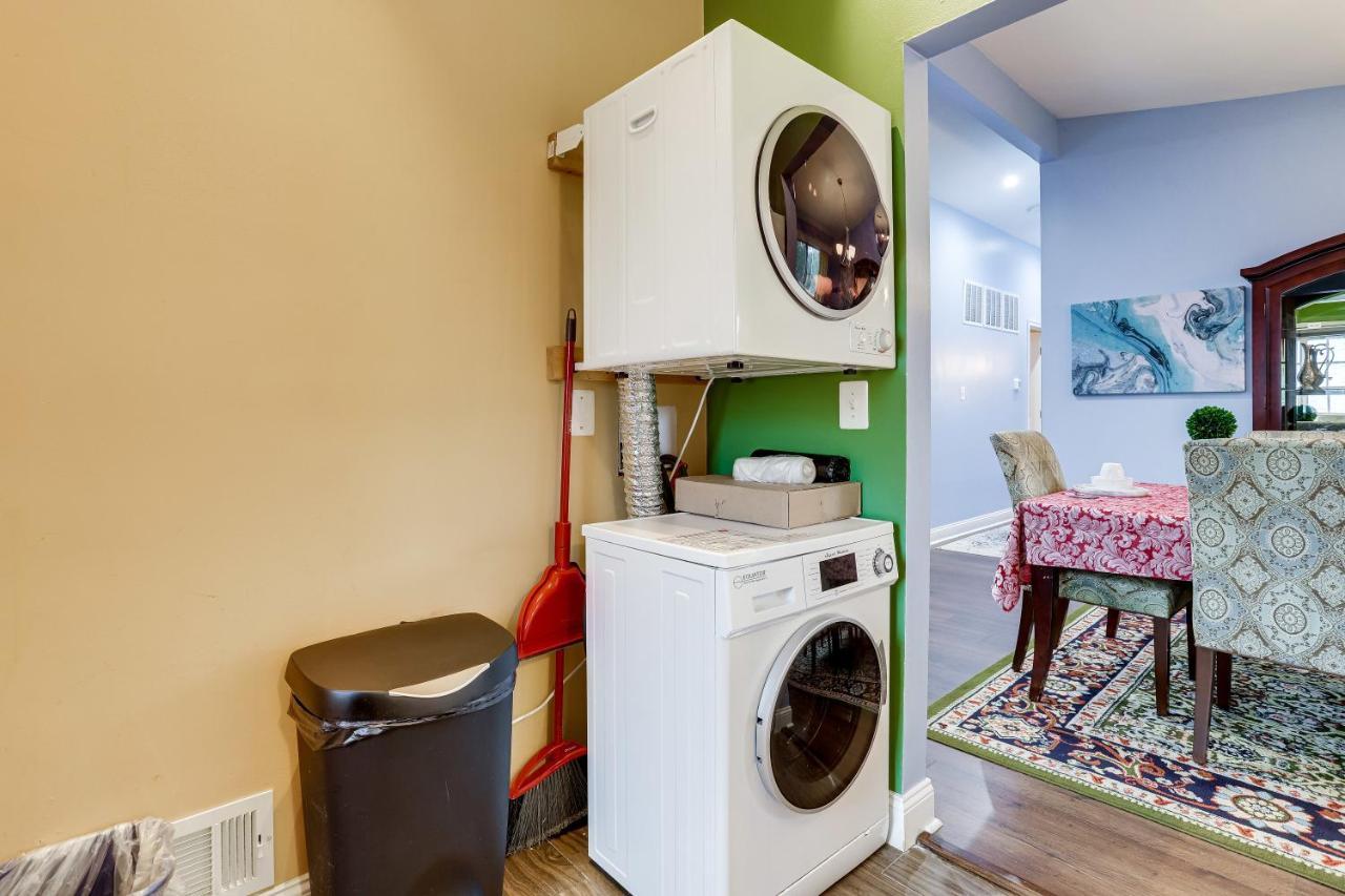 Villa Escape To Our Cozy 3 Bed Rm 2 Bath Unit In Alexandria Va Esterno foto