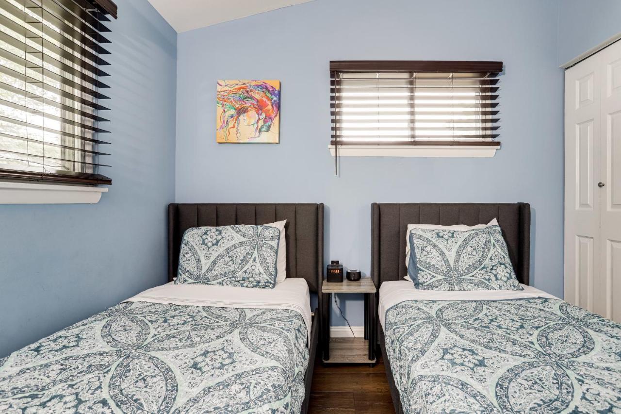 Villa Escape To Our Cozy 3 Bed Rm 2 Bath Unit In Alexandria Va Esterno foto