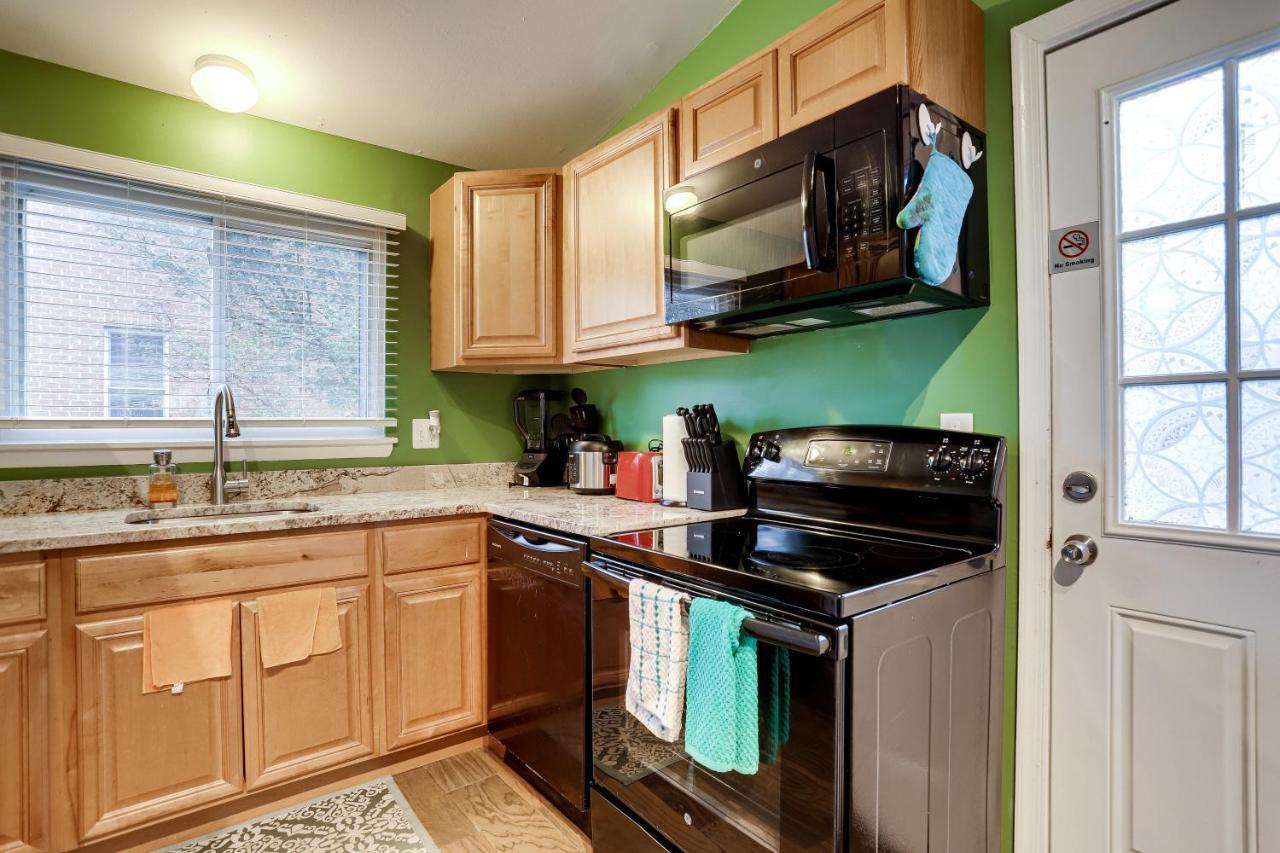 Villa Escape To Our Cozy 3 Bed Rm 2 Bath Unit In Alexandria Va Esterno foto